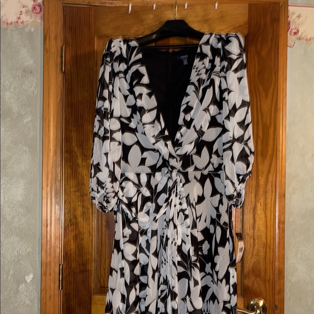 Chaps Black and White Leaf Print Dress NWT
